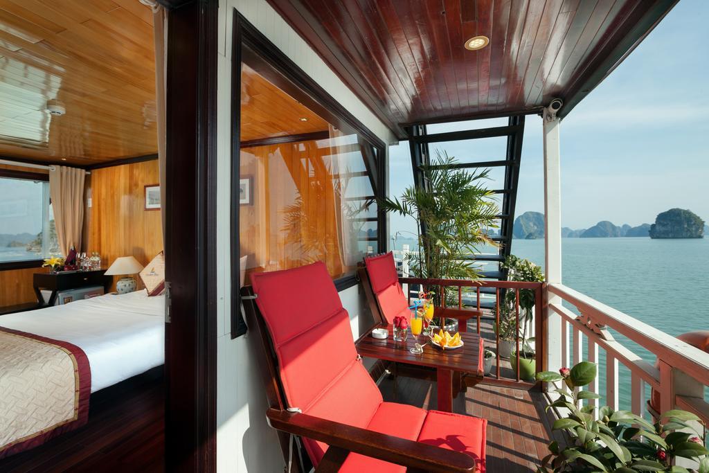Garden Bay Luxury Cruise Hotel Ha Long Exterior photo