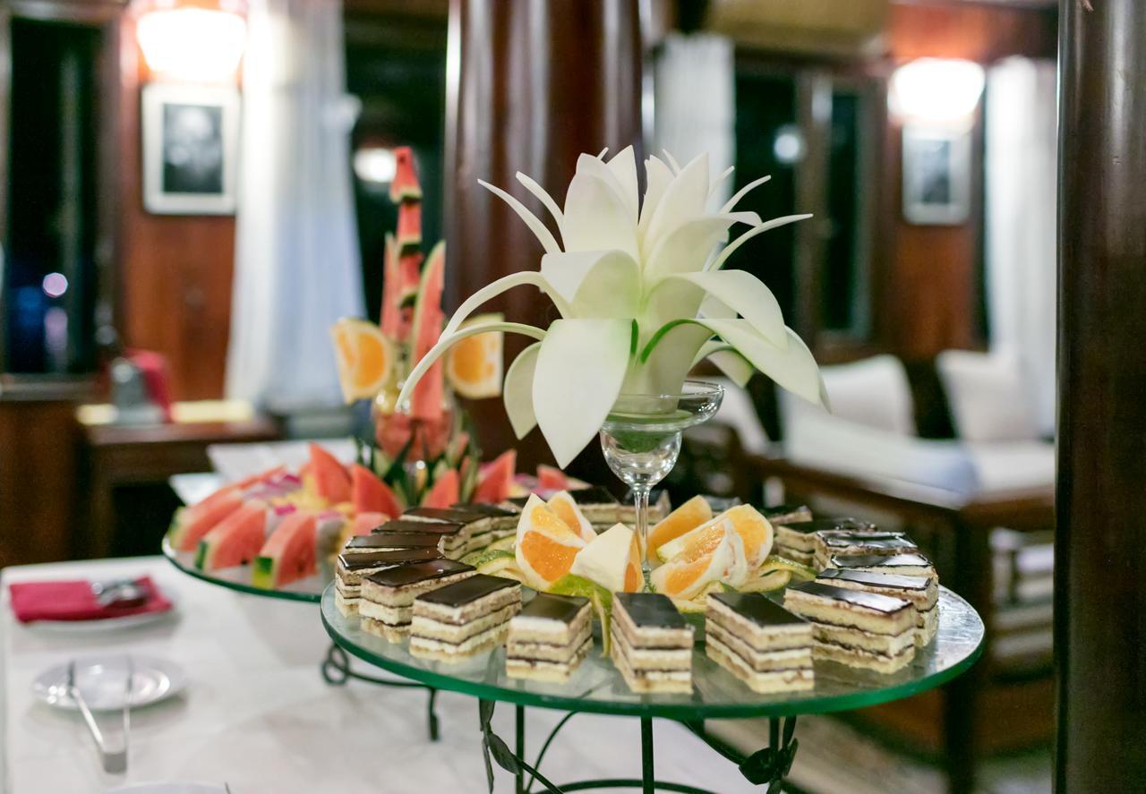 Garden Bay Luxury Cruise Hotel Ha Long Exterior photo