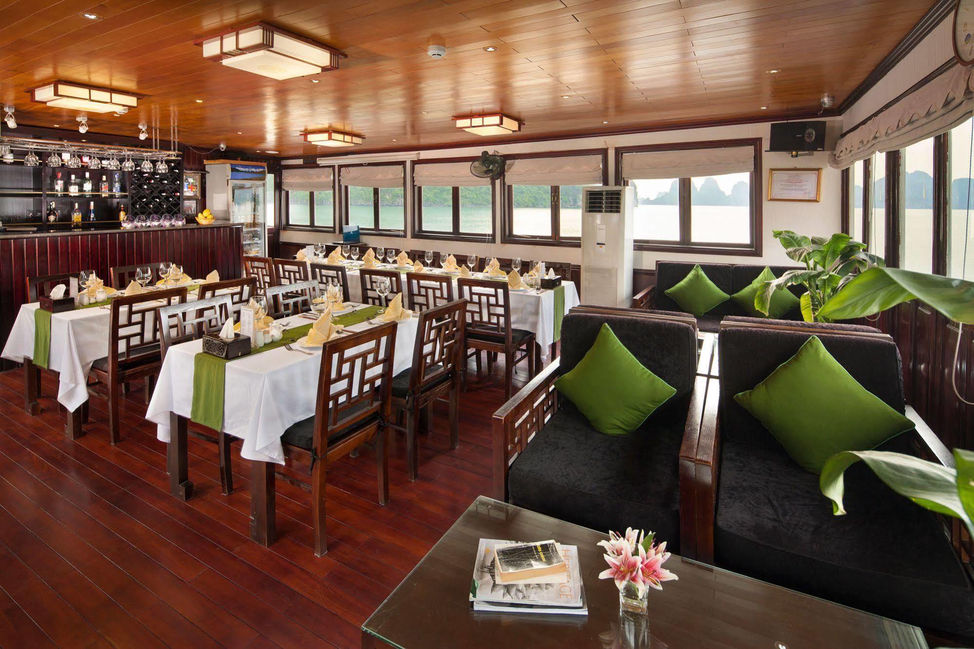 Garden Bay Luxury Cruise Hotel Ha Long Exterior photo